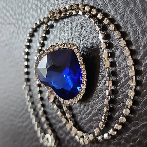 Necklace - Picture 3 of 12